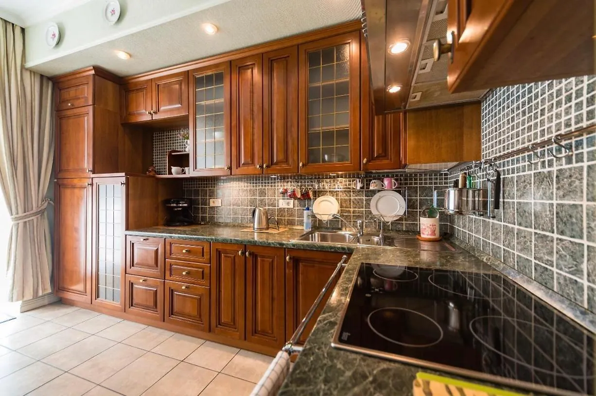 Apartment On Kostyolna 6 Kiev