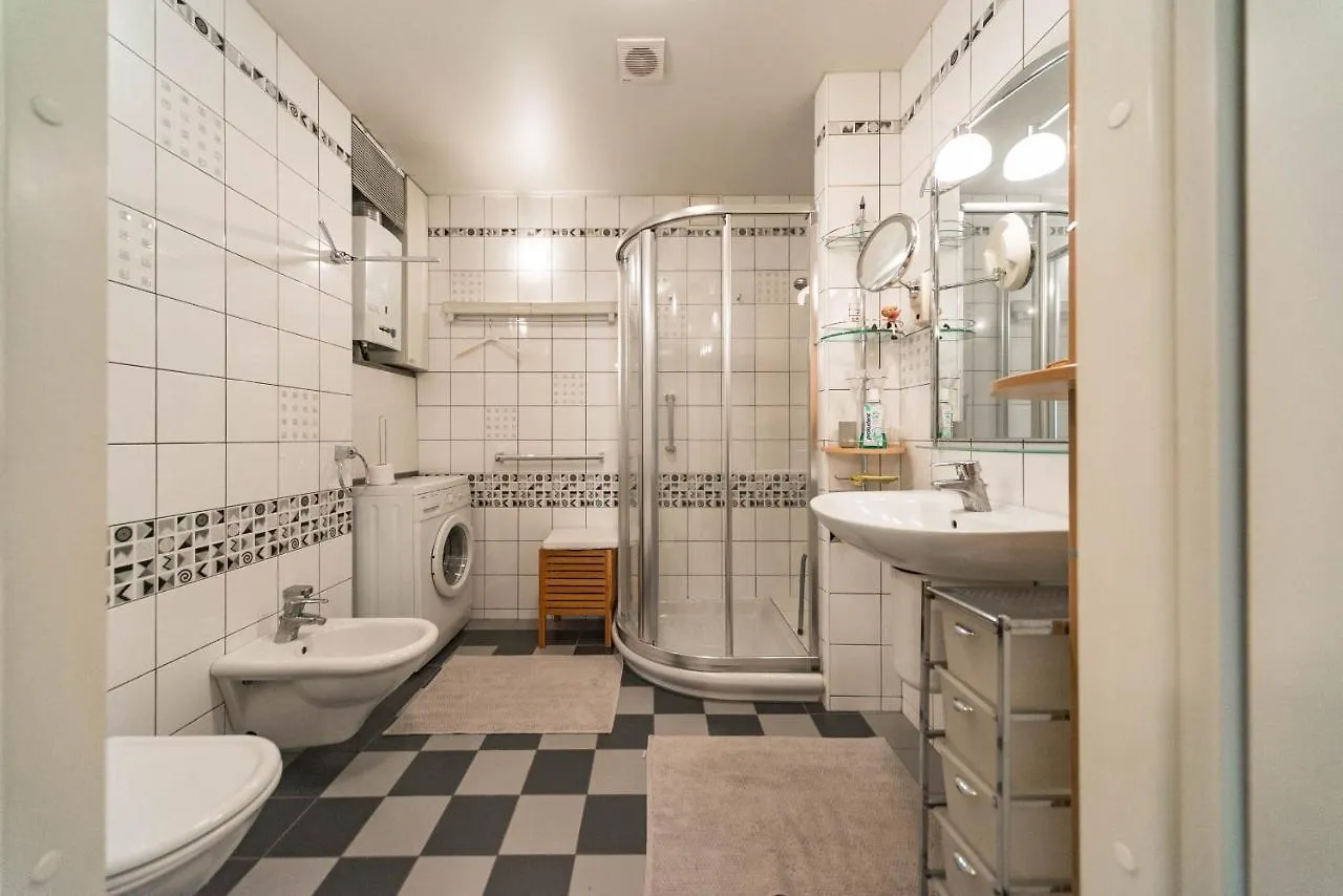 Apartment On Kostyolna 6 Kiev Ukraine